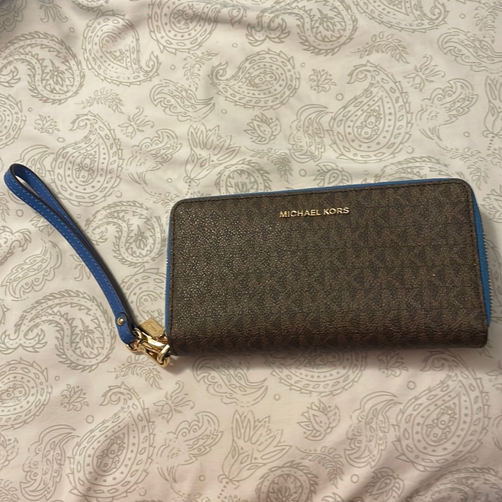 Authentic brown/blue large Michael Kors wristlet